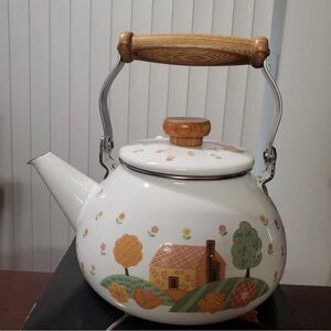 Heartland Tea Pot